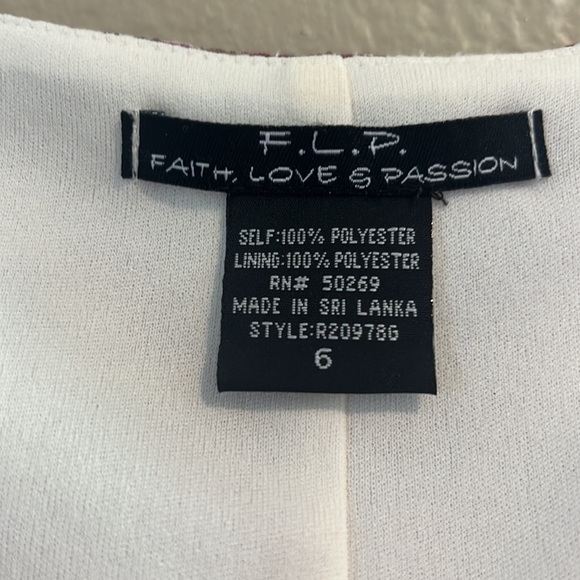 Size 6 cream dress with purple flowers - Picture 2 of 5